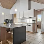 Vakantiehuis Cozy In Idestrup With Sauna *